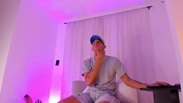 kings_of_heavens_'s cam snapshot