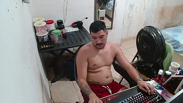 Leonino231 live sex cam