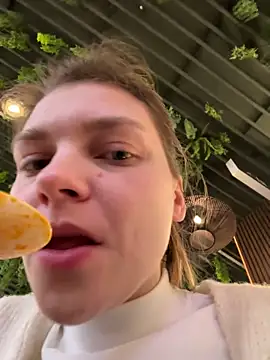 ValenciaShock live sex cam