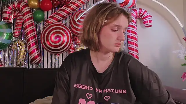 ELLIEJAY's cam snapshot