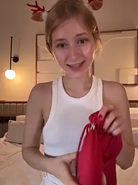 LunaRase live sex cam