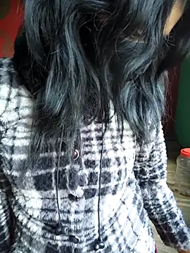 QWEEN7B live sex cam