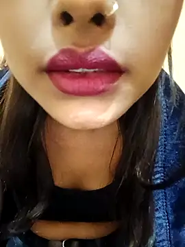 SAKSHI_JAIN0's cam snapshot