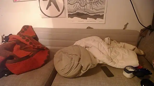 P4RtYBOII92 live sex cam