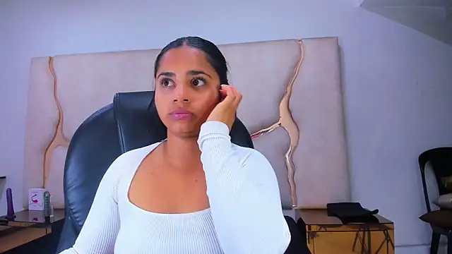 ScarletDoll's cam snapshot