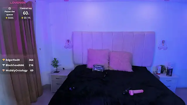 Gyal_8_'s cam snapshot