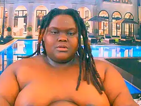 EbonyHotBuns's cam snapshot