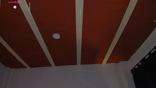 lunaarose's cam snapshot