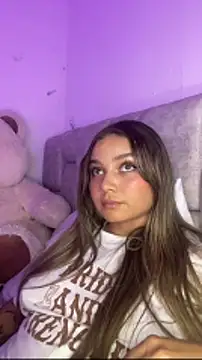 AnnyLopezzz_'s cam snapshot