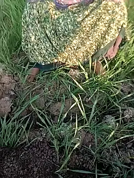 Khusbu77A live sex cam