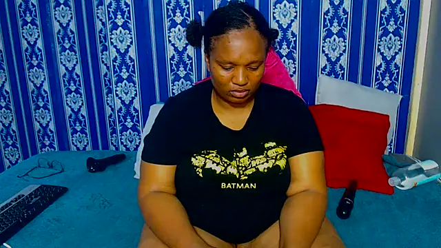 JUICEYLIPS333's cam snapshot