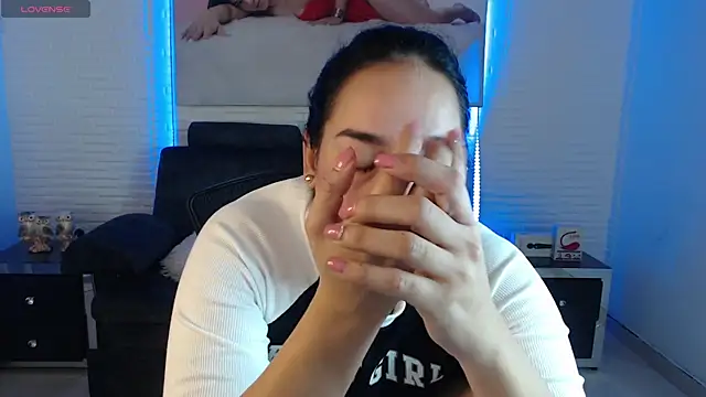 Lolitta_xxx's cam snapshot