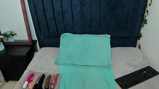 alaha_evans's cam snapshot