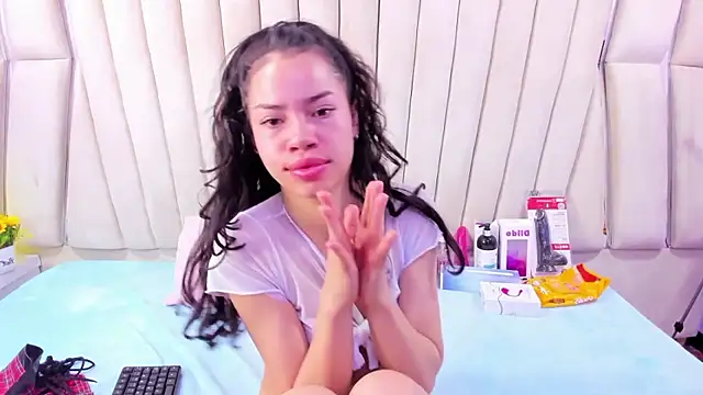 Nanis_James's cam snapshot