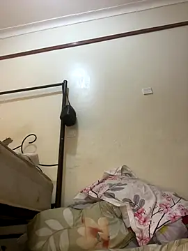 sweet18creamybigpussy's cam snapshot