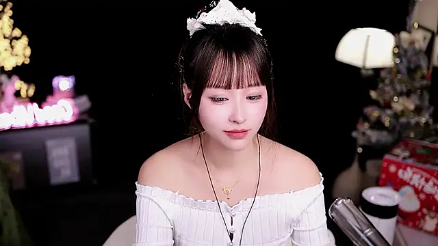 coward_by's cam snapshot