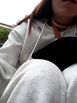 honeyverifiable's cam snapshot