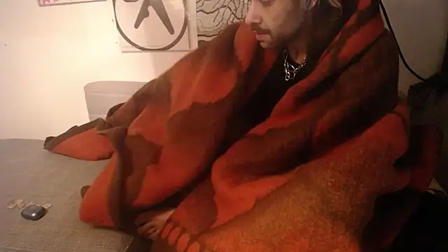 P4RtYBOII92 live sex cam