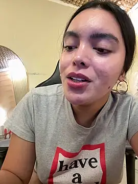 TS-SimplyTheBest live sex cam