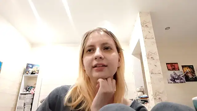 Mona_Bergytas's cam snapshot