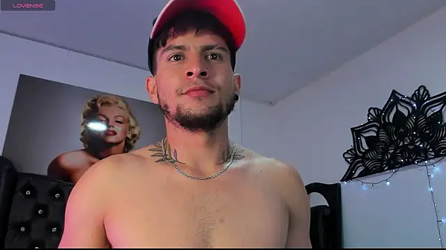 vaalentiino live sex cam