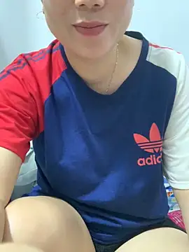 Baby-bigtits's cam snapshot