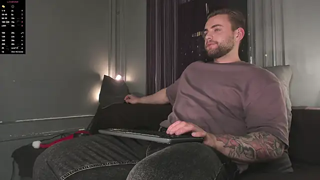 WayneWilson live sex cam