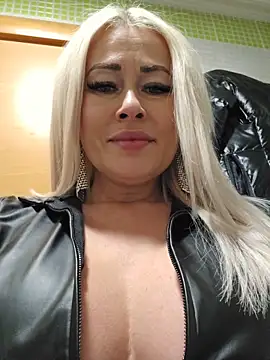 MILFBARBY live sex cam