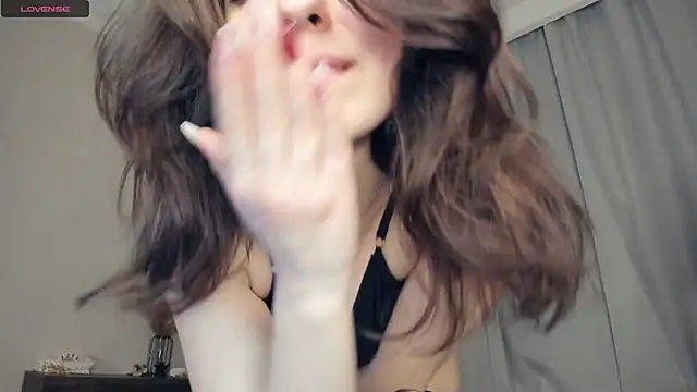 DracosMoon live sex cam