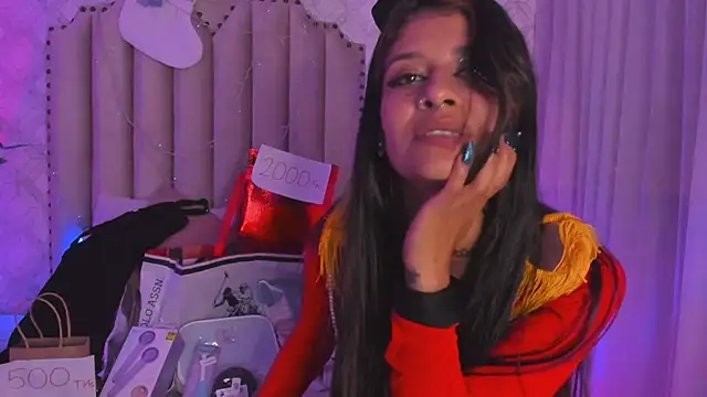 Yourwishisme_val's cam snapshot