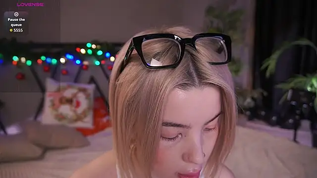 LindaThacker's cam snapshot