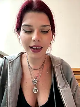 RiriRoseey's cam snapshot