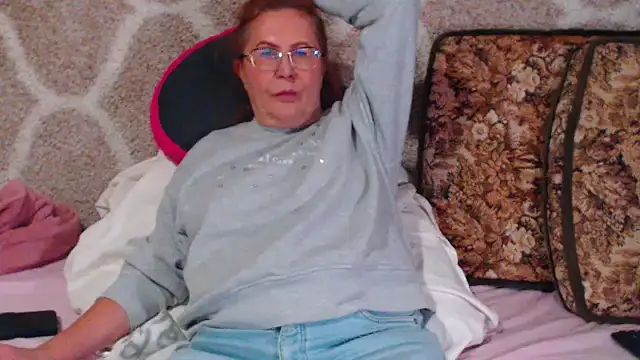 Hottie-Mom's cam snapshot