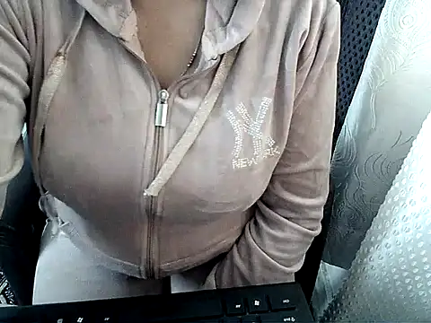 Nagma_housewife's cam snapshot