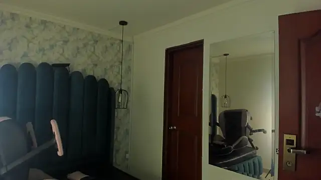 nalalye_cruzz_'s cam snapshot