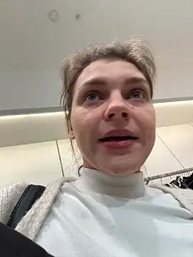 ValenciaShock live sex cam