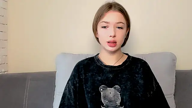 ElleLuv_'s cam snapshot