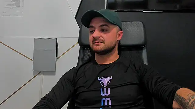 JamesMyerss's cam snapshot