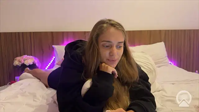 BabyMelie's cam snapshot