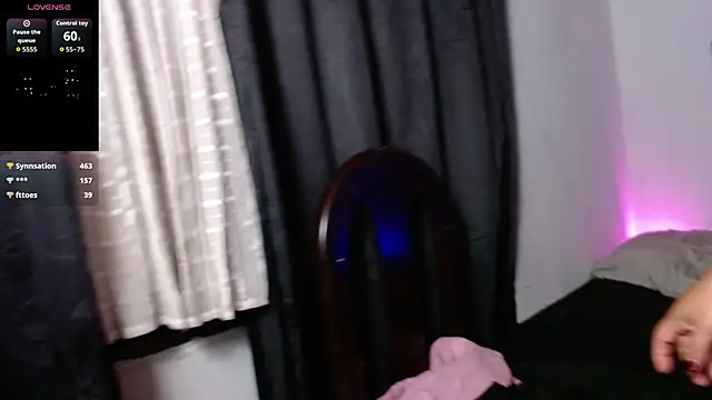 aliciarobinsXXX's cam snapshot