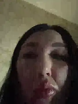 Naughtbaby_2025's cam snapshot