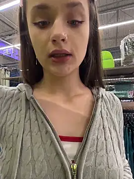 KittyQueeny live sex cam