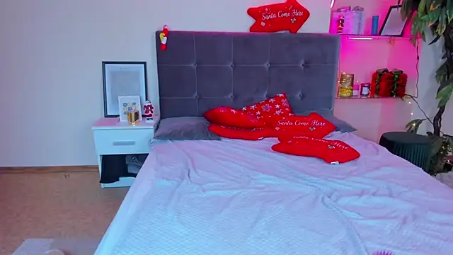 AdrianaCult's cam snapshot