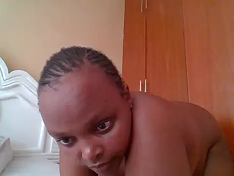 Sexxy-Shie live sex cam