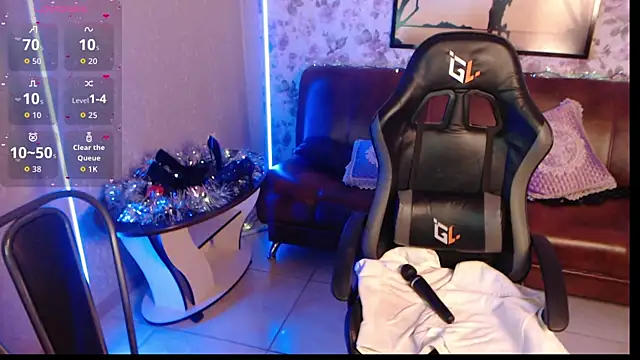 AliciaBlondes's cam snapshot