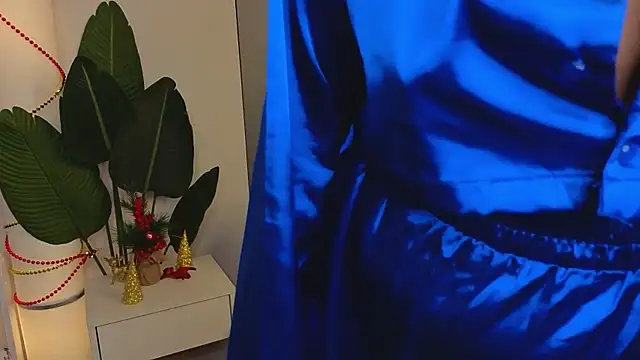 EmmyNoel live sex cam