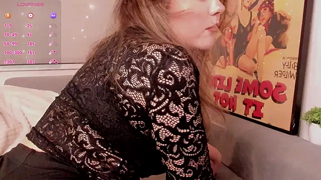 MerlynDinovo's cam snapshot