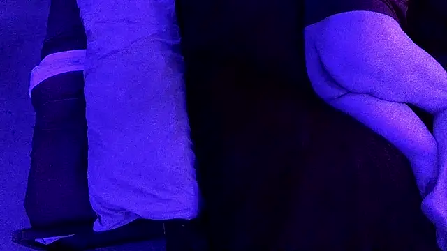 Time2playN303party's cam snapshot