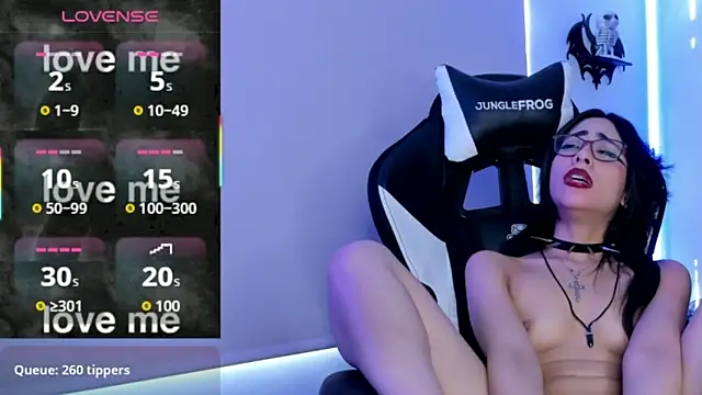 vampy_dolll's cam snapshot