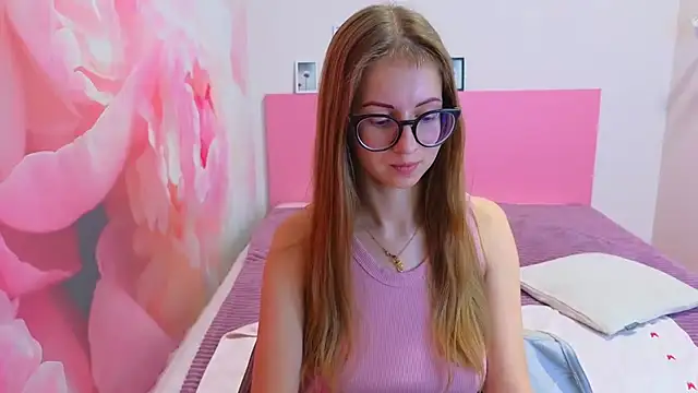 AliceAdams's cam snapshot